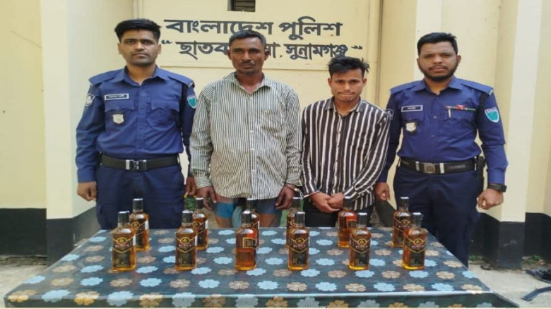 ছাতকে ১২ বোতল ভারতীয় মদ সহ গ্রেফতার-২